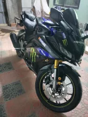 YAMAHA R15 V3